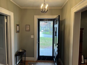 Interior - Downtown High Point. Private back yard with patio. Home gym. (High Point)