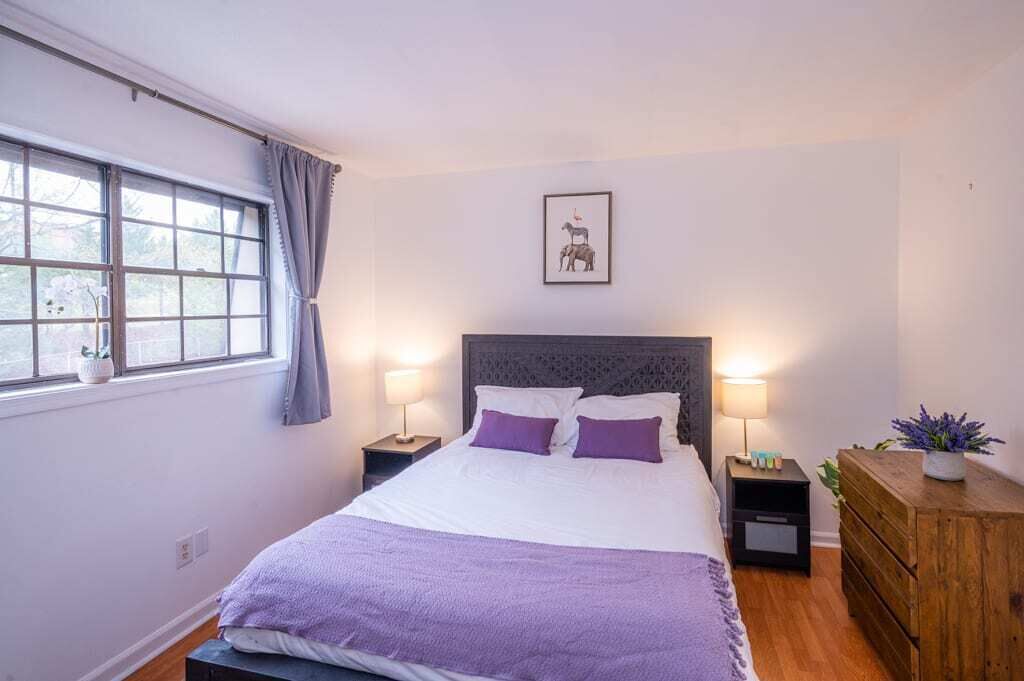 Chic and Comfy 1BR with Pool & Top Location