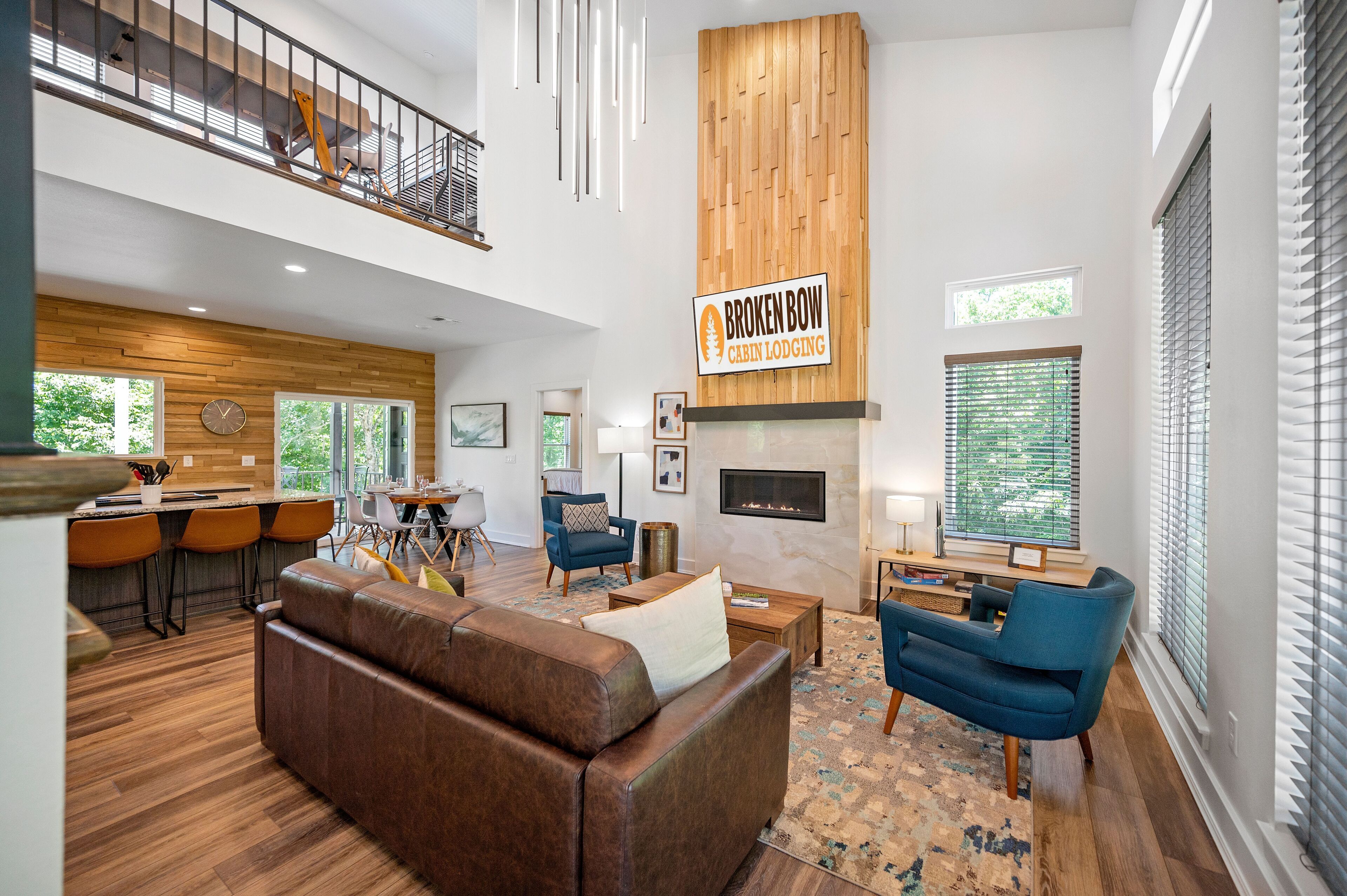 Aspen Aspirations- 1 Bedroom including bunk/game loft! Creek on property!