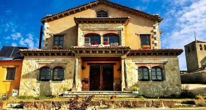 ROOM IN A CHARMING HOUSE
