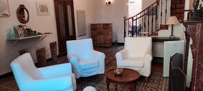 Books -  Gîte et Chambres d'hôtes  Le Coq du Nord - Mailhac (Mailhac)