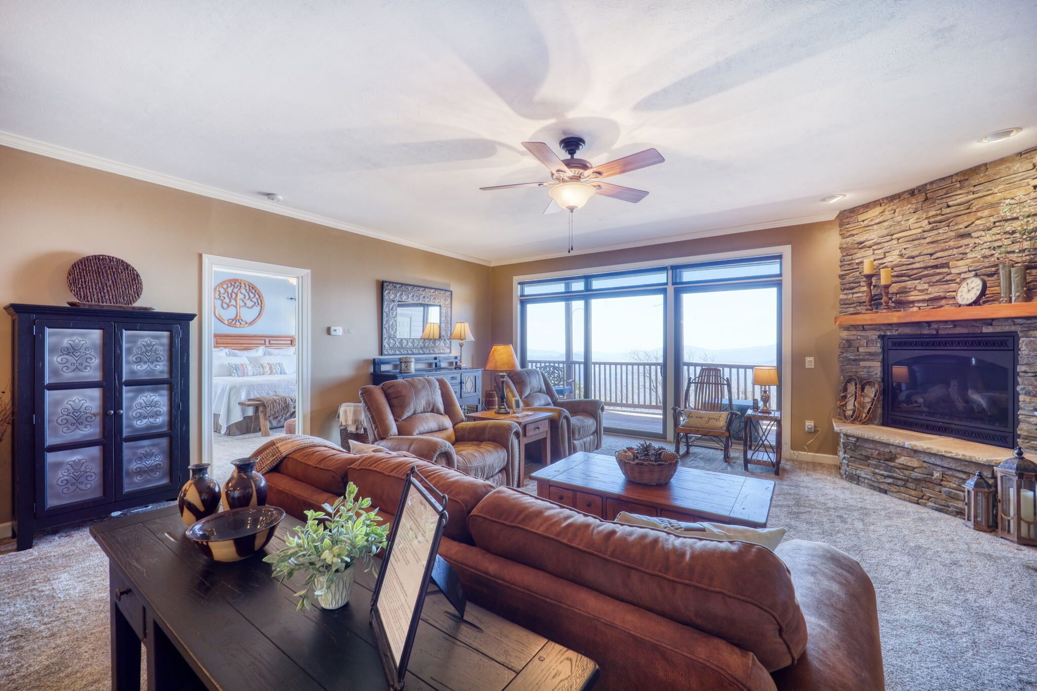 Mountain View Retreat - Unforgettable Sunsets and Lifelong Memories