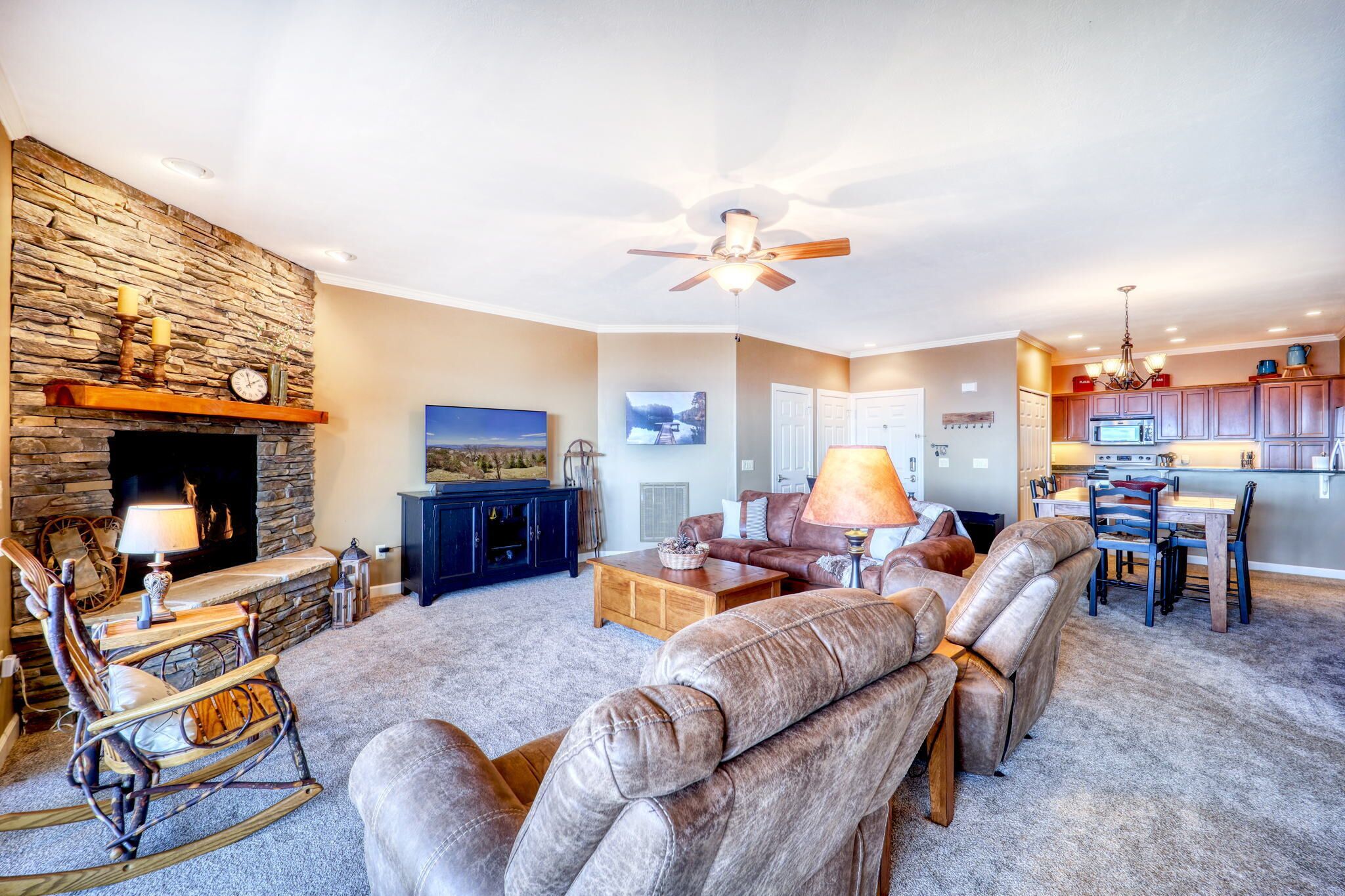 Mountain View Retreat - Unforgettable Sunsets and Lifelong Memories