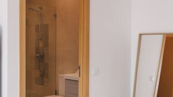 Apartamento junior, 2 habitaciones | Baño