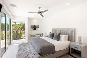 6 habitaciones, escritorio y tabla de planchar con plancha 