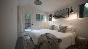 2 bedrooms, WiFi, bed sheets - Stylish 2 bedroom bungalow for long term stays (Nevada City)