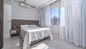 Room - 826 - Aluguel Apartamento 2 Suítes (Bombinhas)