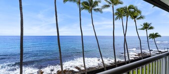 KONA MAGIC SANDS#309 TOP FLOOR DIRECT BEACHFRONT, AIR CONDITIONING!!