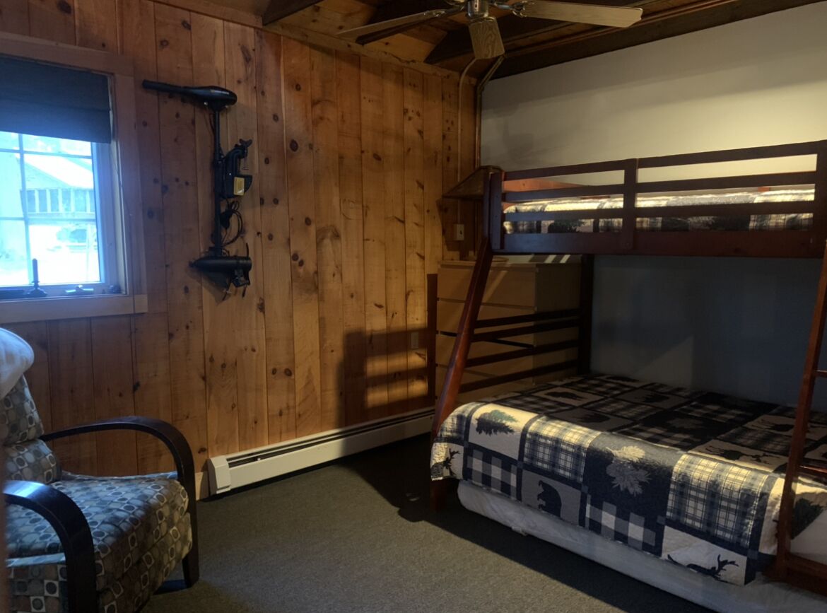 Perfect extended family waterfront getaway! Ultimate relaxation