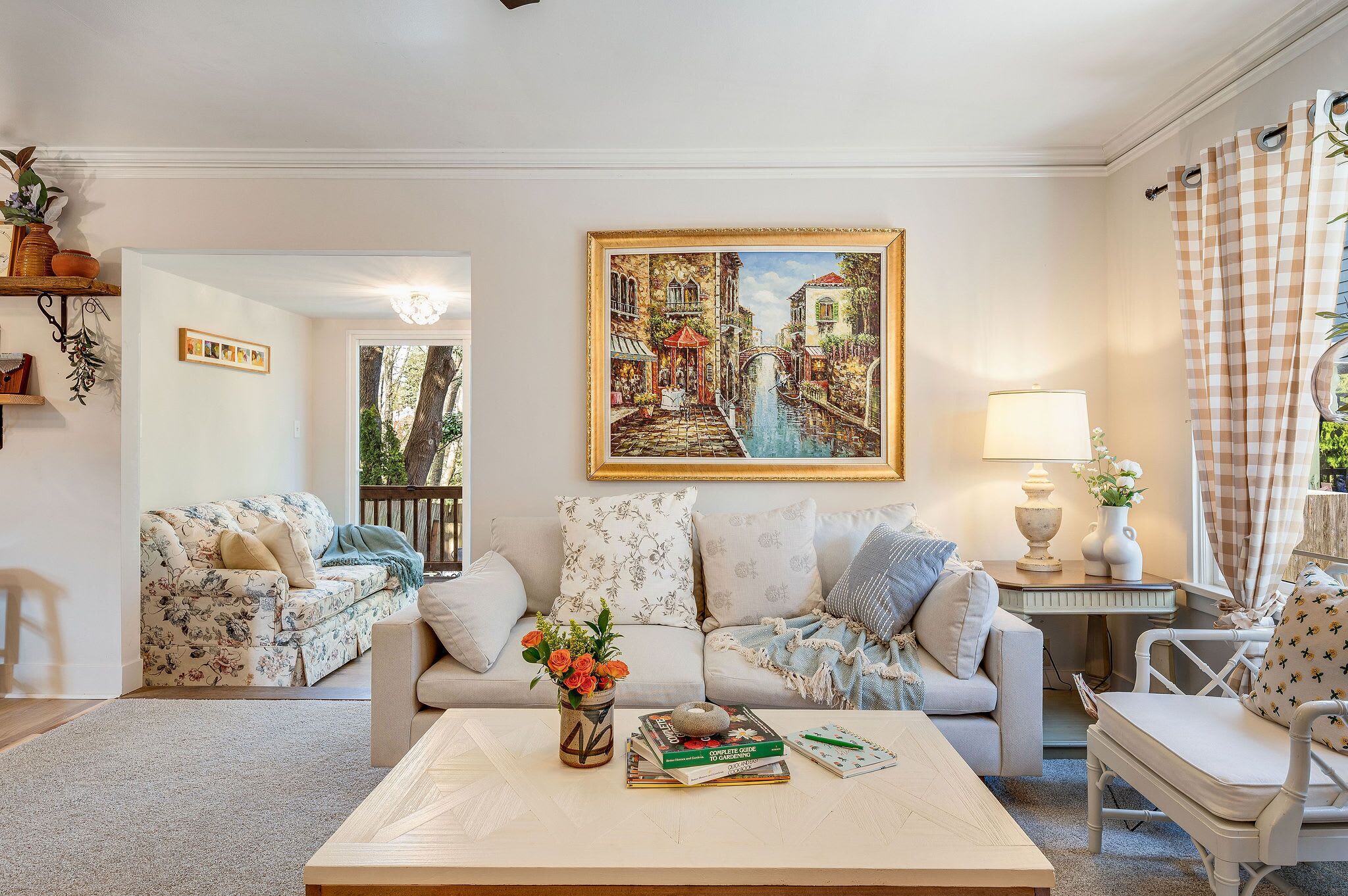 Urban cottage w/ hot tub & pet-friendly!