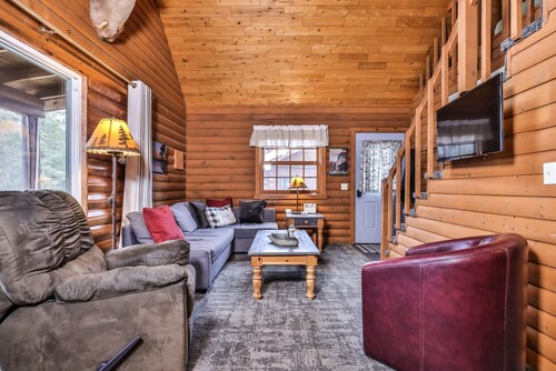 NEW! Charming cabin on Cisco Chain of Lakes