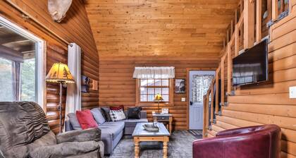 NEW! Charming cabin on Cisco Chain of Lakes