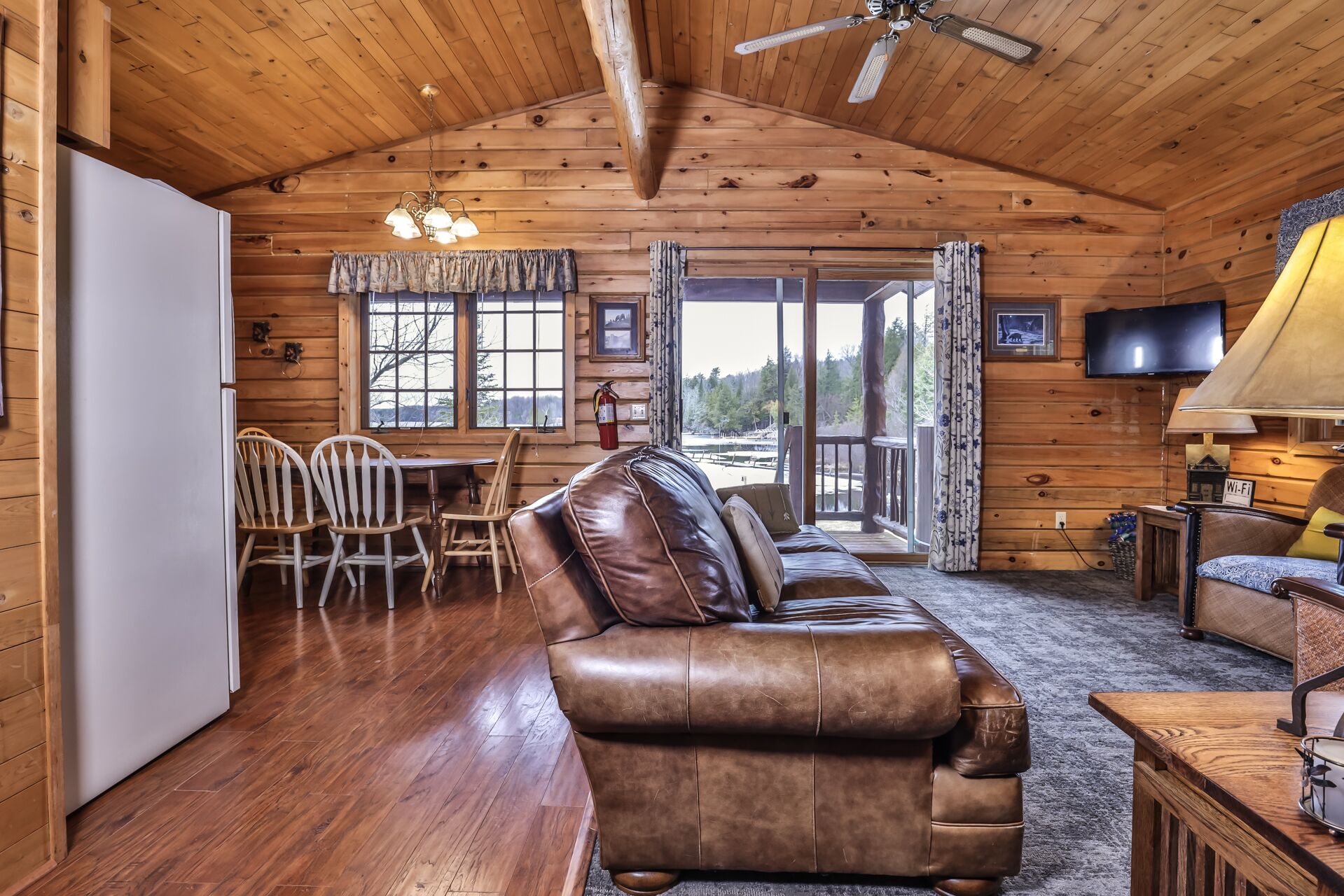 TV, DVD player, books, stereo