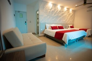 Superior Triple Room | Egyptian cotton sheets, premium bedding, minibar, in-room safe - Hotel Poblado Coveñas (Coveñas)