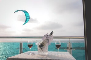 高級三人房 | 埃及棉床單、高級寢具、迷你吧、房內夾萬