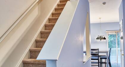 3 BD 1.5 Bathrooms, Large fenced yard, Indoor turf gym inside Secluded townhome