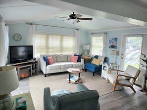 Smart TV, DVD player