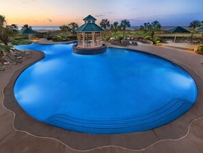 Piscina coperta, piscina all'aperto