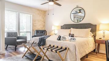 1 chambre, bureau, fer et planche à repasser, accès au Wi-Fi (inclus)