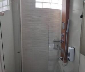 Shower - Nice Studio on Laureles - Stadium (Medellín)