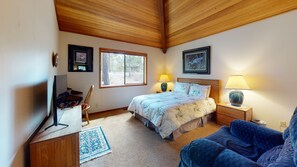 4 bedrooms, internet, bed sheets - Family Fun Getaway with Access to Exclusive Golf (Sunriver)