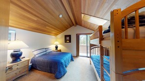 4 bedrooms, internet, bed sheets - Family Fun Getaway with Access to Exclusive Golf (Sunriver)