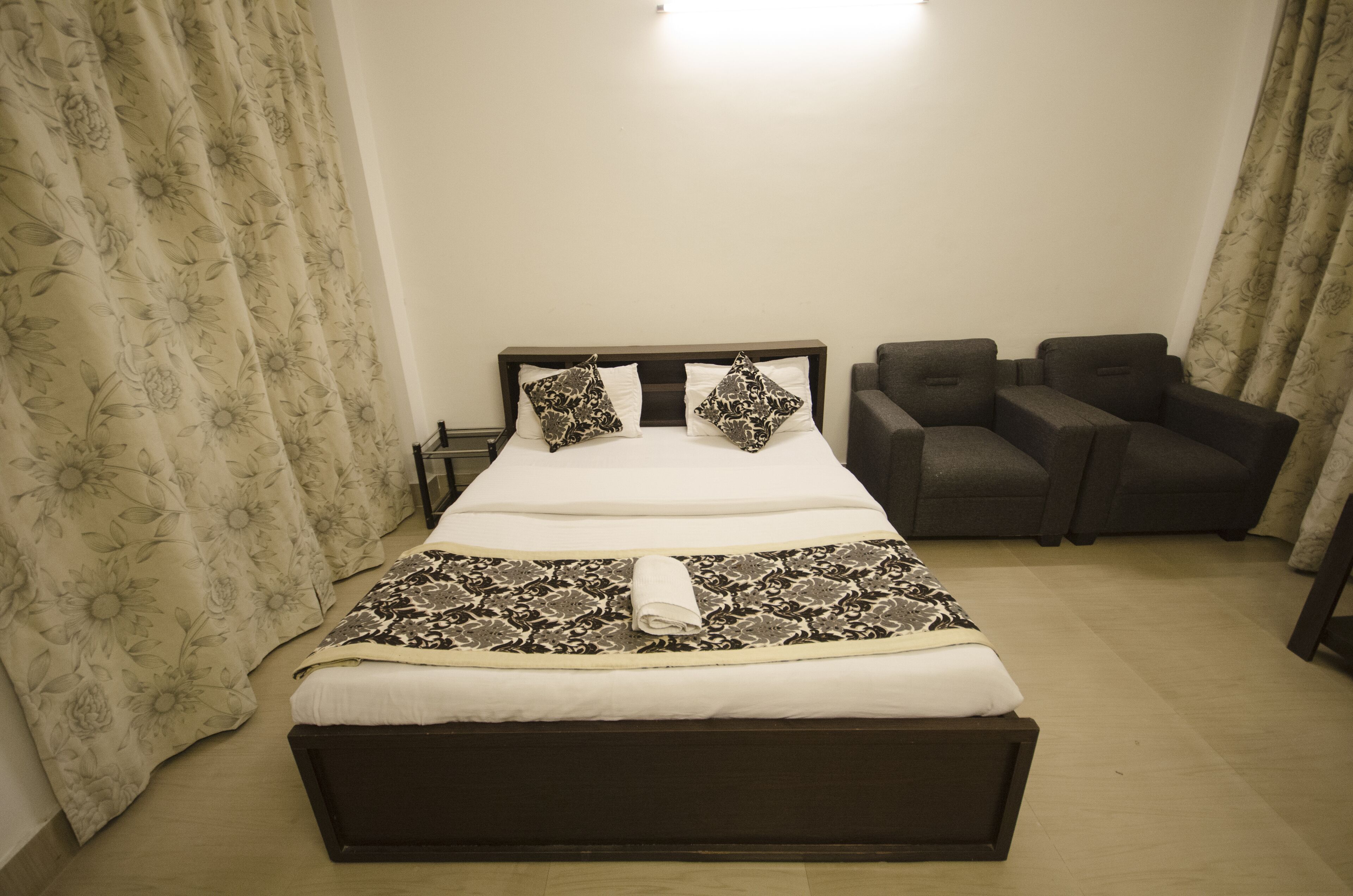 Quiet yet located in the heart of the city....!