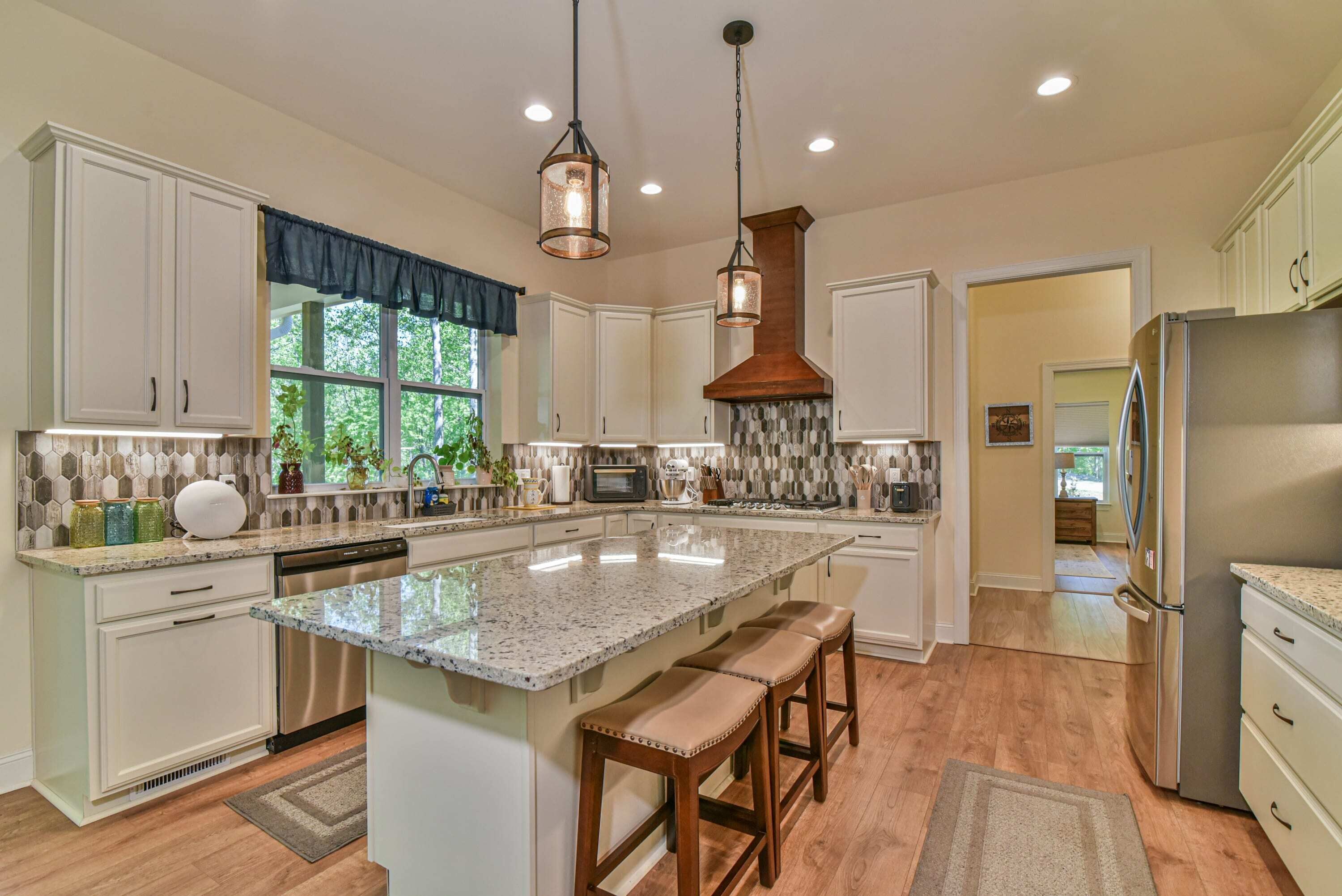 New Luxury 5/4.5,Gated,Mt Views,Hot Tub,Hiking