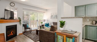 3BR | Sunpath | King Bed | Village Location | Private Patios | Hot Tub & Pool