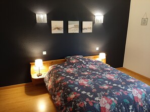 2 chambres, lit parapluie, Wi-Fi gratuit, draps fournis
