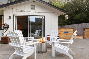 Terrace/patio - Year Round Fun - Dog Friendly! (Florence)