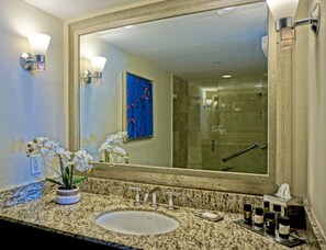 Shower, hair dryer, towels, soap - Apart Suites By Hilton. Top View. (Fort Lauderdale)