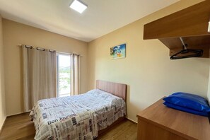 3 bedrooms, iron/ironing board, free WiFi, wheelchair access - BEAUTIFUL APARTMENT 26 - with sea view, two parking spaces, we have other options. (Ubatuba)