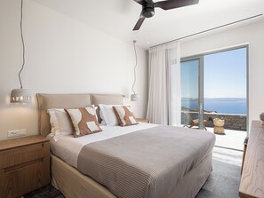 4 quartos, cofres nos quartos, ferros/tábuas de passar roupa