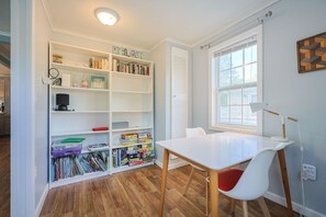 Games room - Twin Lights: Explore the village of Rockport! (Rockport)