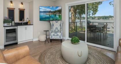 South Shore Sunrise: 100% Renovated Lake Home, Pontoon INCLUDED, near Notre Dame