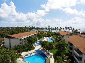 3 kolam renang terbuka 