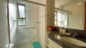 Departamento familiar | Baño | Regadera 