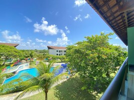 3 piscinas al aire libre