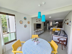 Classic Apartment | Dining