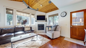 Fernseher, Kamin, Videospiele