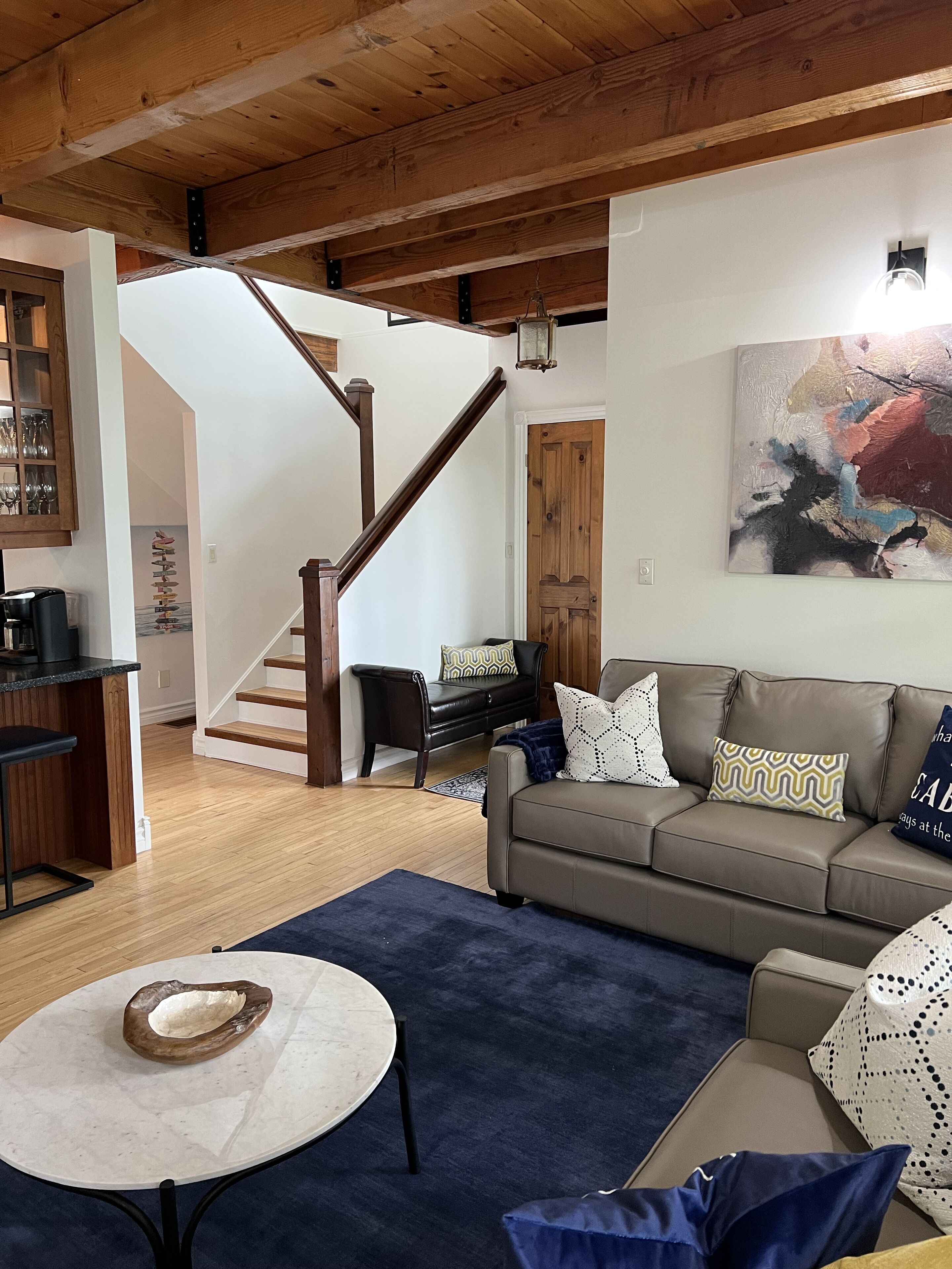 Cottage on Lake of Bays; Sun, Sandy Beach, Shallow Entry & close to  Huntsville!