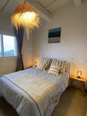 3 bedrooms, iron/ironing board, free WiFi, bed sheets - Maisonnette apartment 69M2 2bed with large terrace sea and mountain view (Vallauris)