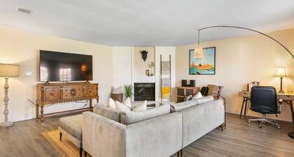 City Haus: Stylish home with King and Wifi 5 minutes to Q2 Stadium, Domain