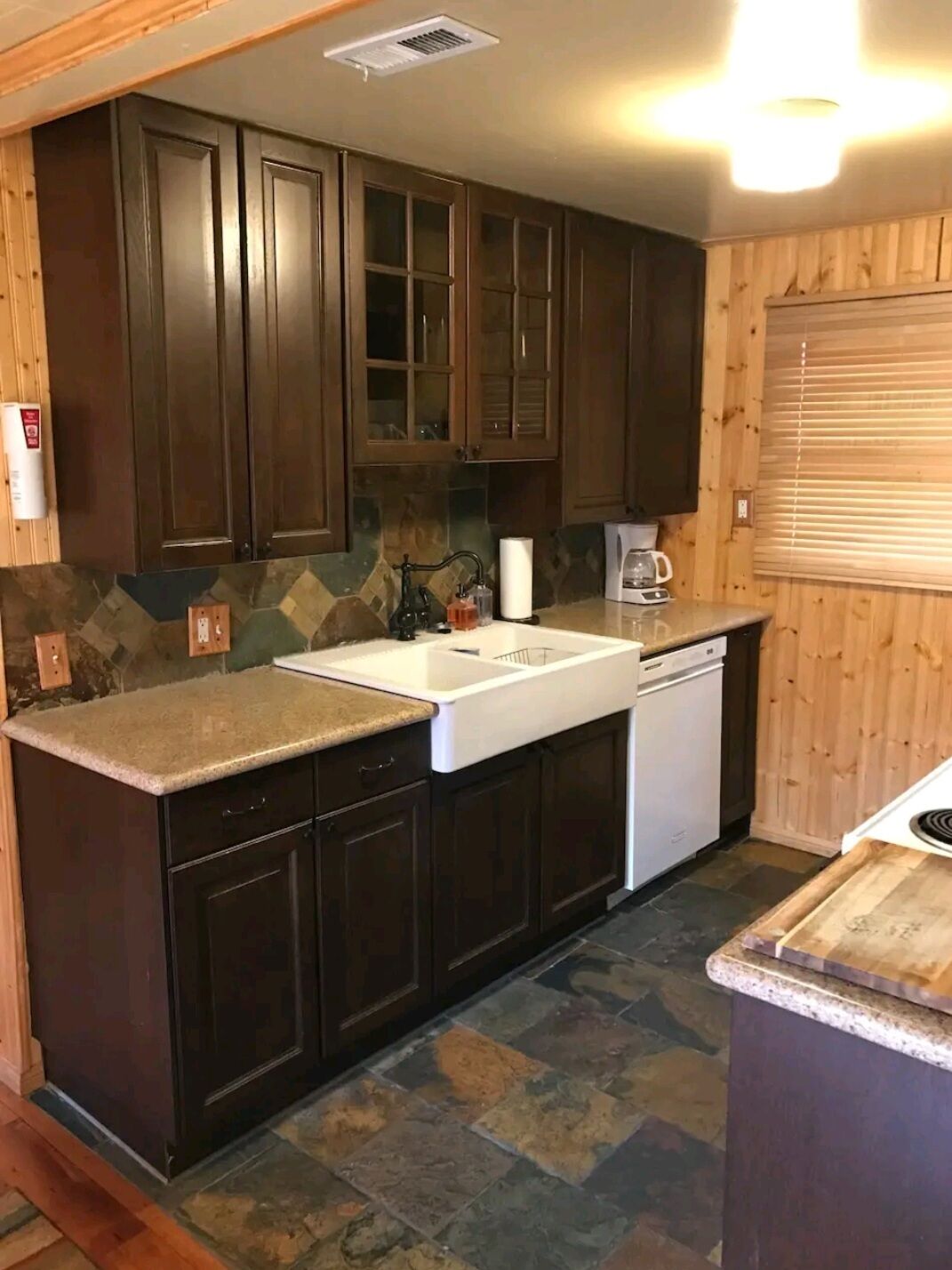 Big Bear Log Cabin with Hot Tub