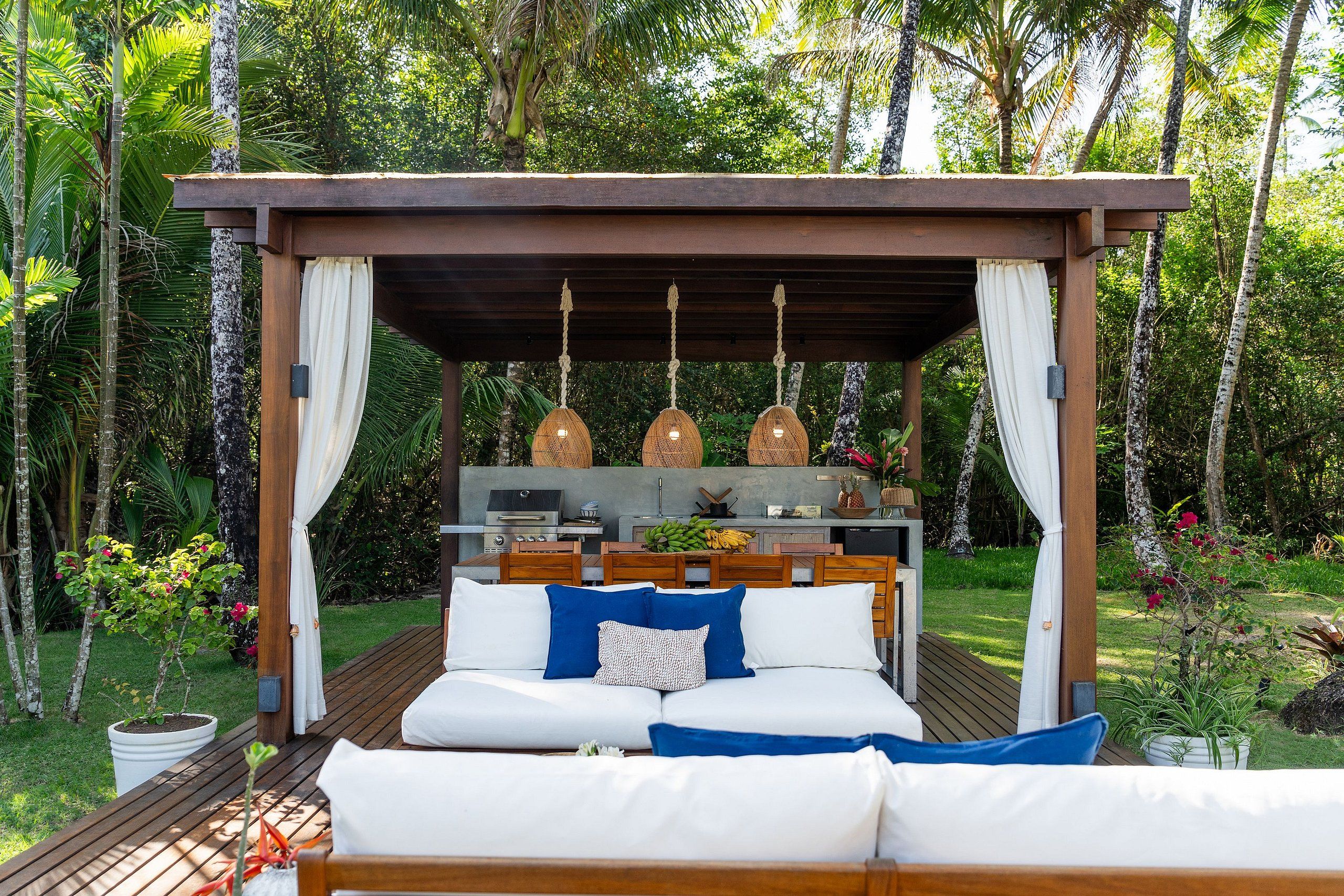 Casa do Encanto | Outdoor dining