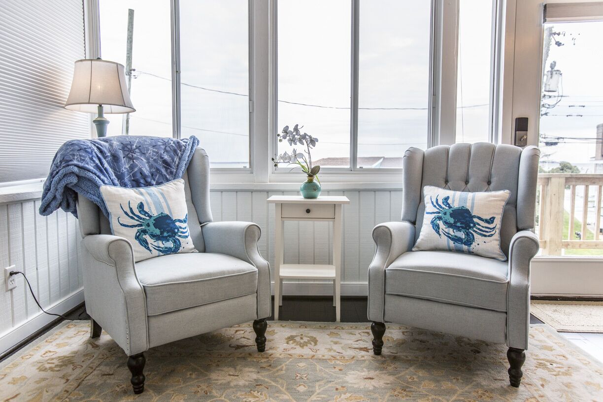 Unique 2-bedroom waterfront cottage