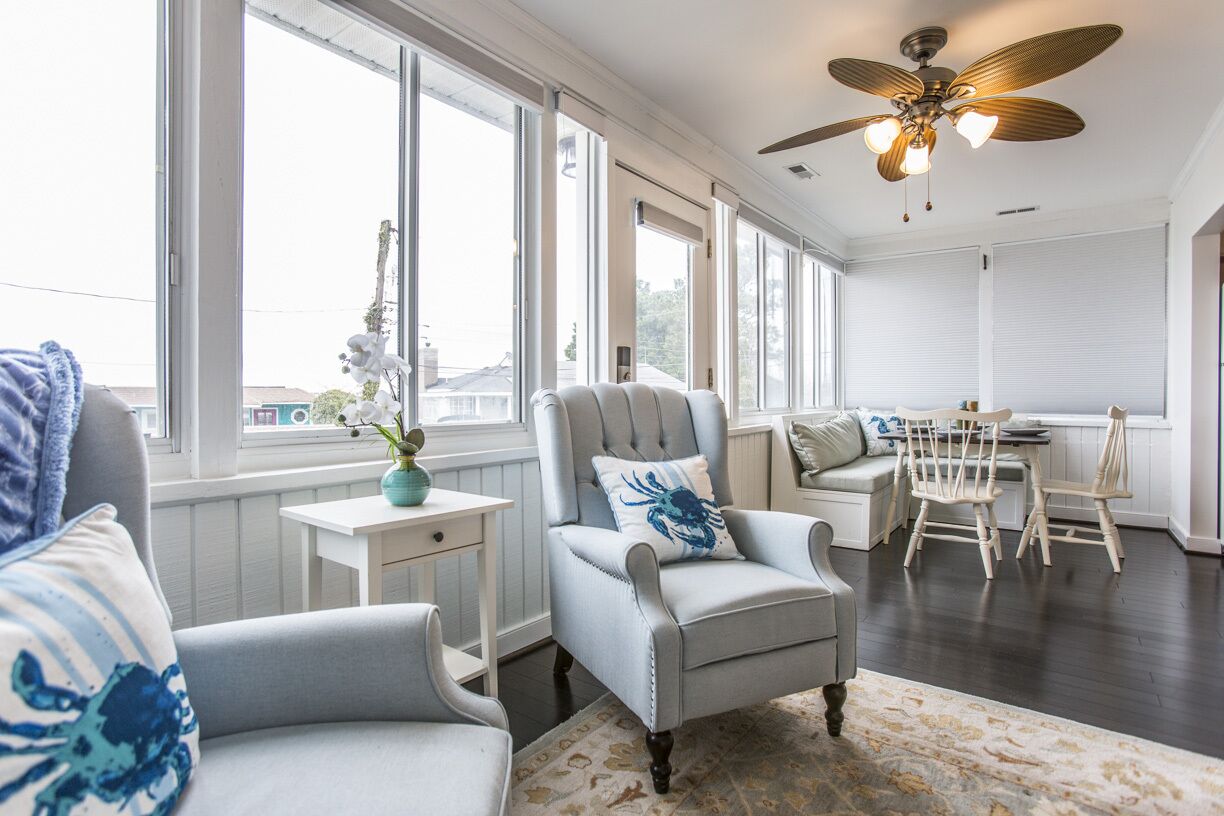 Unique 2-bedroom waterfront cottage