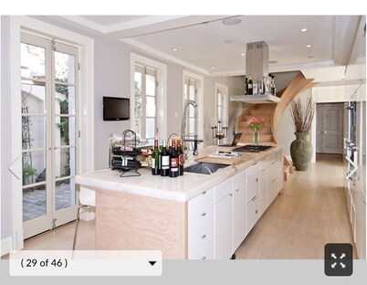 Georgetown Unique detached villa