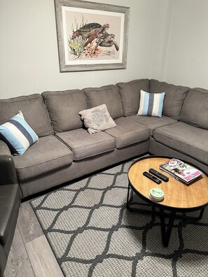 Smart TV, books - Great Family Getaway! (Hilton Head Island)